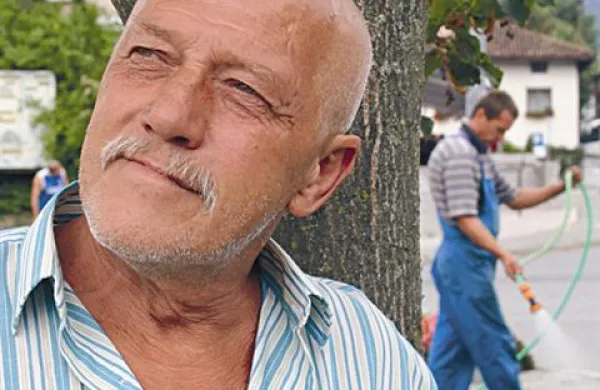 Feova zadnja filmska vloga je bila v dokumentarcu Nadje Velušček in Anje Medved, Trenutek reke