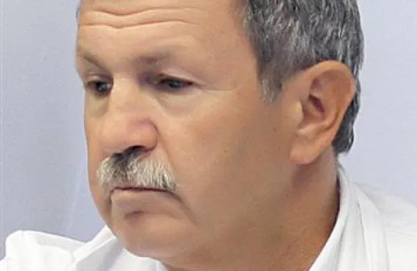 Kasneje na pregled k specialistu in na operacijo