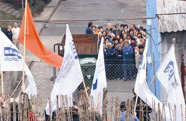 Delavci Mehana so se  jeseni leta 2006 zatekli k stavki, vodstvo pa je zmotno ocenilo, da je nezakonita 