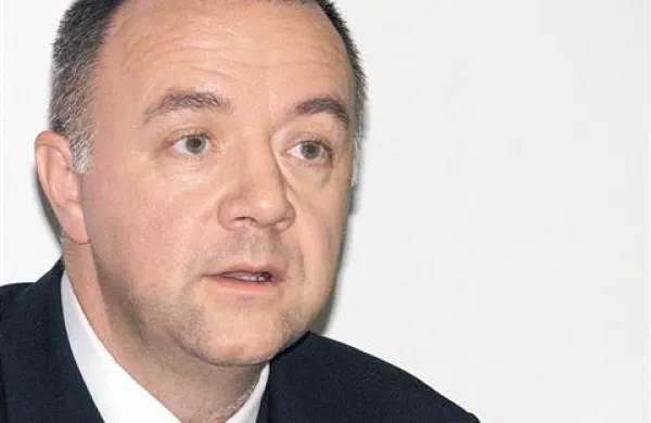 Julijan Fortunat, prvi mož Elektro Primorske, pričakuje razumevanje odjemalcev pri vračanju preplačil, še julija pa so v primorskem  distributerju trdili, da preplačil še ne morejo vračati, ker postopki v zvezi z odločbo urada za varstvo konkurence še niso končani