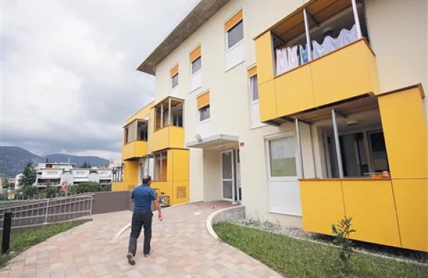 Pred kratkim so se prosilci z liste vselili v stanovanja na Ulici Šantlovih. Sklad si želi letos kupiti še okrog 20 stanovanj. 