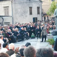 Aprilsko odkritje kipa v Šturjah na polnem Cankarjevem trgu  govori o Terčeljevi priljubljenosti  