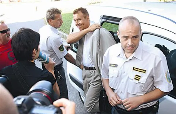 Prijateljev odvetnik zahteval izločitev dokazov