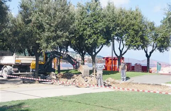 Prenova parka je te dni v polnem teku