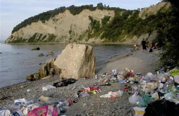 Včerajšnji nič kaj razgledničen pogled na Mesečev zaliv