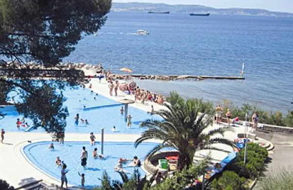 Mladinskemu zdravilišču in letovišču Rdečega križa na Debelem rtiču se obeta novo vodstvo.