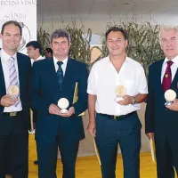 Primorske šampionske naslove v Gornji Radgoni so včeraj prevzeli (z leve): Jožko Ambrožič (Vipava 1894), Marjan Colja (Vinakras), Iztok Klenar (Vinakoper) in Boris Lisjak. 