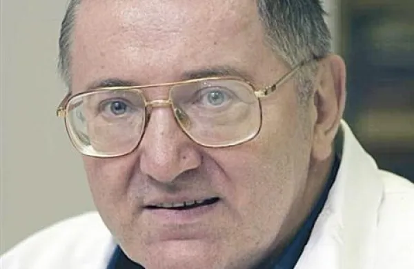 Vsestranskega Jožeta Felca slovenska javnost najbolj pozna kot odličnega psihiatra in nadarjenega literata