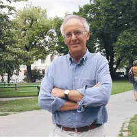 Tomaž &Scaron;alamun, leto&scaron;nji vileni&scaron;ki avtor v fokusu