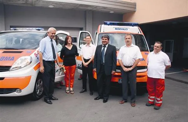 Predajo novih vozil so pospremile dobre želje Matije Potokarja, Vladislave Škibin, Petra Boršiča, Davorina Terčona, Igorja Zega in Mitje Štoka. Tudi želja, naj se  vozila čim manj rabi, saj to pomeni čim manj situacij, v katerih so ogrožena življenja. 