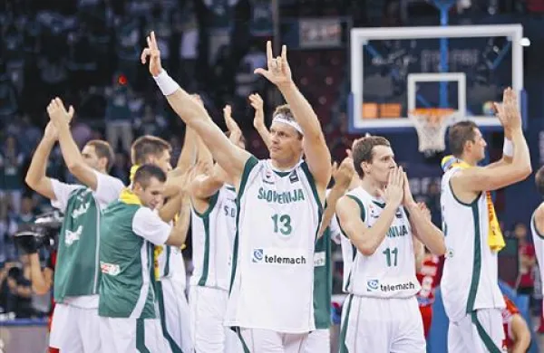 Slovenci po treh krogih več kot solidno