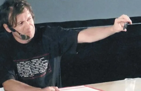 Emil Hrvatin deluje pod umetniškim psevdonimom Janez Janša