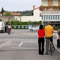 Na parkiri&scaron;ču v Solkanu na&scaron;li polmetrsko granato