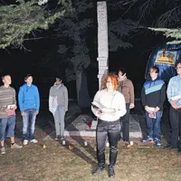Komemorativno slovesnost pripravili člani kluba mladih Tigrovcev in dijaki dramsko-gledališke gimnazije iz Nove Gorice.