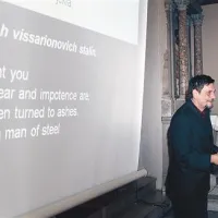 Literarno branje v Lokvi na Krasu, romunski pesnik Octavian Soviany