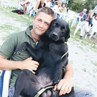 Riccardo Raccaneli iz Tržaškega društva ljubiteljev pasme prinašalci je izpostavil poseben podvig:  »Zanimiva je pustolovščina, ko smo se s 30 psi odpravili v hribe. To je iz organizacijskega vidika redkost in zelo zahteven projekt.«