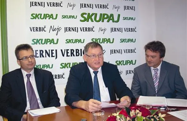  Jernej Verbič (v sredini) bo  kandidiral na listi Skupaj, katere vodja je Janko Simčič (desno). Podpira ga tudi tudi SDS - levo podpredsednik stranke, poslanec in postojnski podžupan Zvone Černač