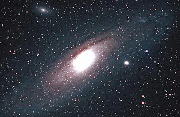 Asteroida, ki bosta danes in jutri potovala mimo Zemlje, bosta vidna tudi z amaterskimi teleskopi