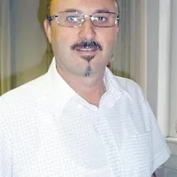 Bojan Zadel: “Med gradbene inšpektorje se bom vrnil le, če ne bom več izolski podžupan. Za župansko funkcijo se ne bom potegoval (kot podpredsednik izolskega SLS, op. a.). Moja  stranka bo najbrž podprla sedanjega izolskega župana.”
