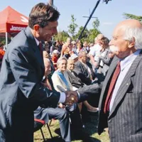 Na bazovi&scaron;ki gmajni se je premier poklonil &scaron;tirim junakom