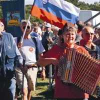 Na bazovi&scaron;ki gmajni se je premier poklonil &scaron;tirim junakom