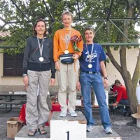 Tri najhitrejše Primorke, z leve: Jana Kotar Ilijaš (Arctur Projektiva), Sergeja Lipušček (Idrija), Kristina Bele (Pivka). V absolutni uvrstitvi se je med Sergejo in Jano vrinila Ljubljančanka Jadranka Leskovšek, redna udeleženka povirskega teka.