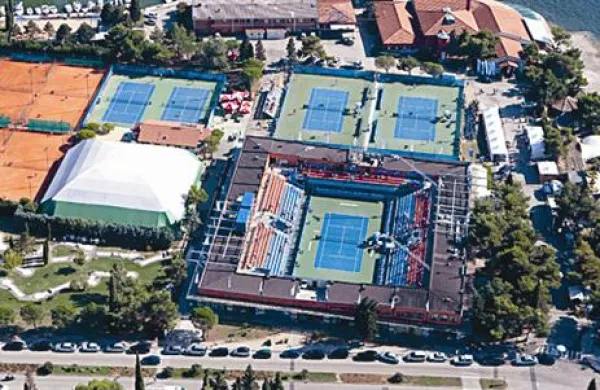 Portoroško teniško igrišče ima premajhne tribune