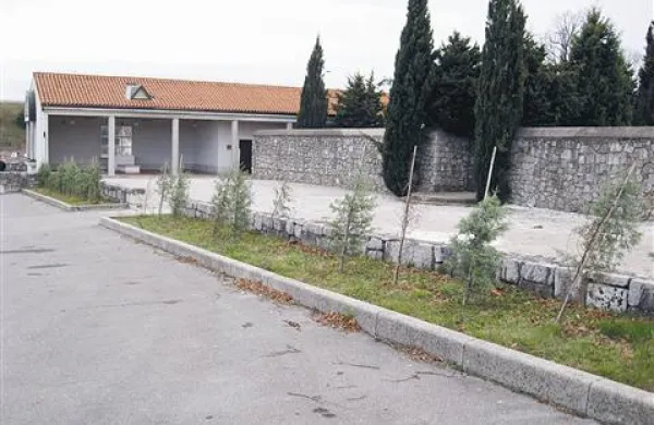Pokopališče v Divači (in večino drugih) bo poslej upravljalo Komunalno stanovanjsko podjetje Sežana