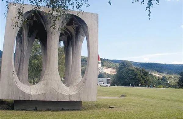 Če bo dež,  bo proslava pod &scaron;otorom