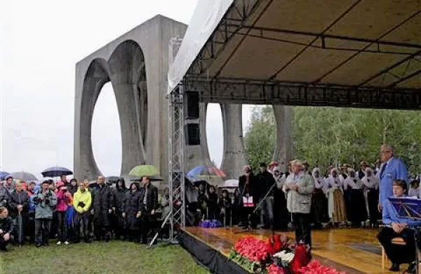 Dež ni odplavil praznovanja