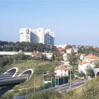 Zadnjega četrt stoletja je bolnišnica prepoznavni znak Katinare 