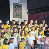 Posebej prisrčno so Bevkovo dediščino sprejeli mladi (na fotografiji zbor OŠ Cerkno) 