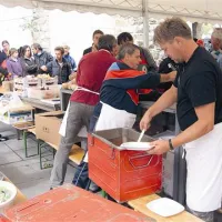 V Kopru so se udeleženci Evromaratona okrepčali z golažem