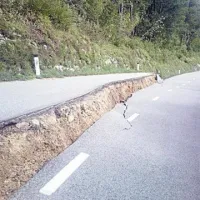 Plaz je uničil daljnovod in ogrozil vodooskrbo
