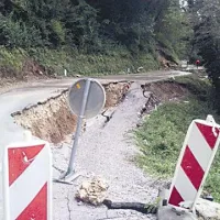 Plaz je uničil daljnovod in ogrozil vodooskrbo