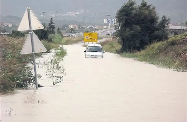 Na Koprskem so morali izseliti dve družini