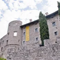 V začetku letu so gradbeniki utrdili temelje zahodnega palacija gradu, za temeljito obnovo pa letos ne bo denarja