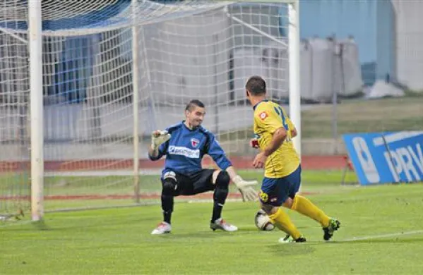 Amirja Karića, ki je dosegel četrti gol za julijsko zmago s 4:1 nad Ajdovci, ni več v koprskem moštvu 