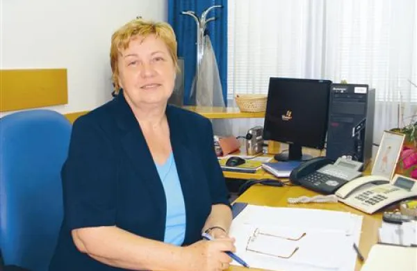Marija Šlenc Zver po 19 letih uspešnega vodenja Doma starejših občanov v Ilirski Bistrici odhaja v pokoj