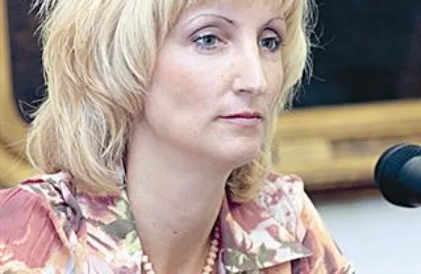 Vesna Mikolič