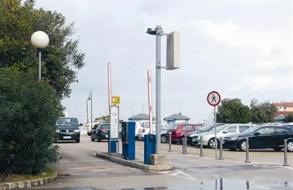 Parkirišče na Lonki je zaradi stavke brezplačno.