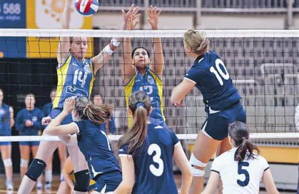 Izkušeni Ines  Udrih (št. 14) in Američanka Jessica Lizette Barrera (št. 12) ostajata soigralki v Luki Koper