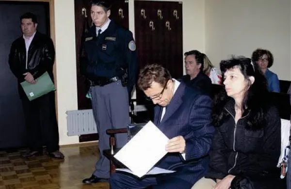 Ob koncu izpovedi je Robert Časar pojasnil, da je Prijatelj pozitiven politik, ki je ogromno storil za Sežano.