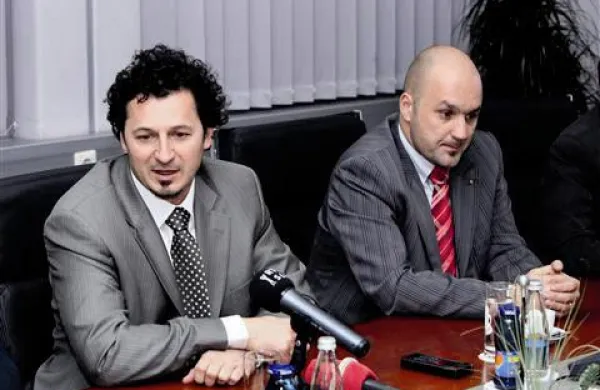 Koprski kriminalisti so povabili na pogovore tudi ministra za promet Patricka Vlačiča in njegovega državnega sekretarja Igorja Jakomina.