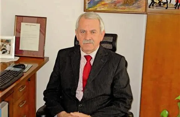 Divaški župan Matija Potokar zadeve ne komentira.