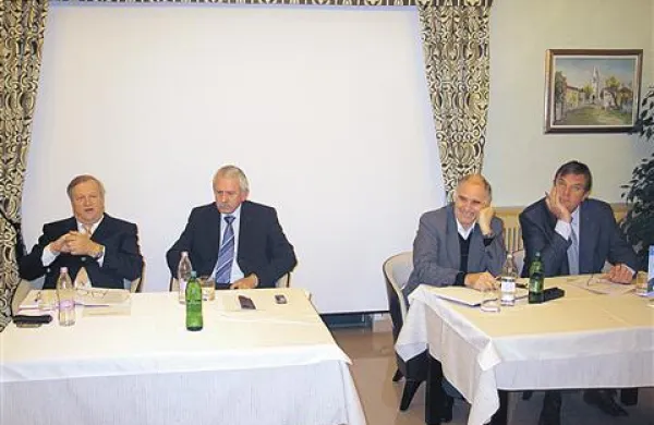 Divaški županski kandidati (z leve) Alojz Mahorčič, Matija Potokar, Drago Božac in Anton Može