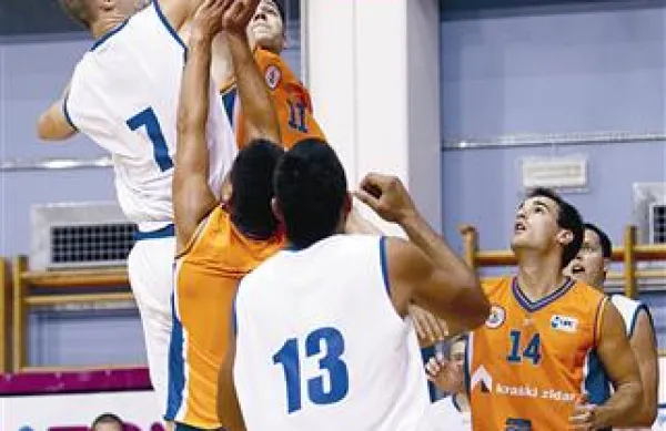 David Moro (št. 7) in Alan Prole (št. 13) sta bila najboljša strelca v portoroških vrstah