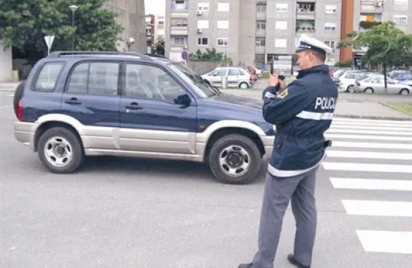 V prvih devetih mesecih letošnjega leta se je na območju PU Nova Gorica zgodilo 653 (lani 874) prometnih nesreč 