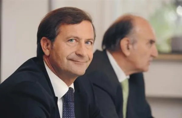 Karl Erjavec je na novinarski konferenci poudaril, da zamrznitev pokojnin ni sprejemljiv ukrep, niti ne bo stabiliziral javnih financ.