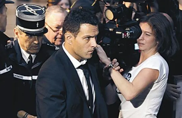 Jerome Kerviel je bil nejevoljen že ob prihodu na sodišče, ki mu je kasneje izreklo strogo kazen